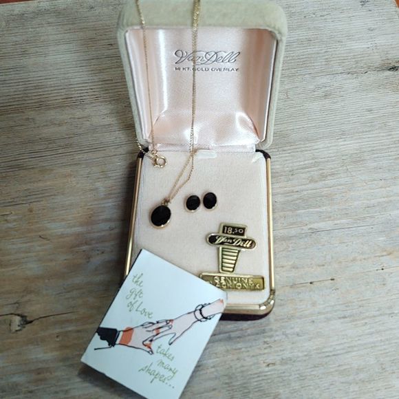 Vintage Jewelry - 14k GE New/vintage Original Advertising Van Dell Black Onyx Necklace Earring Set